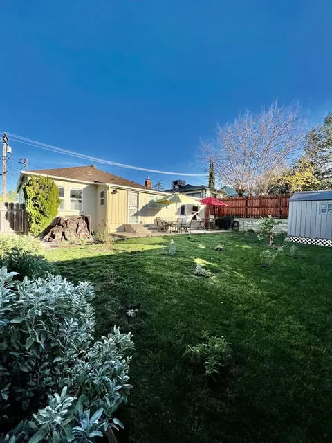 1570 Jay St, Redding, CA 96001 photo 17