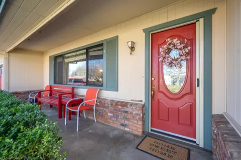 5679 Cascade, Redding, CA 96003 photo 4