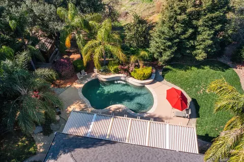 586 Bellagio, Redding, CA 96003 photo 21