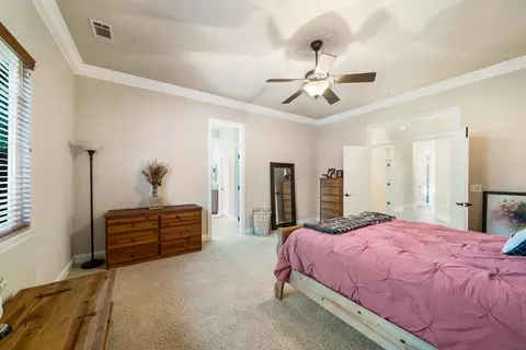 586 Bellagio, Redding, CA 96003 photo 12