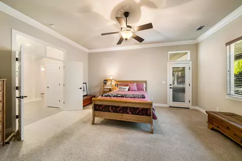 586 Bellagio, Redding, CA 96003 photo 11