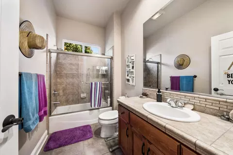 586 Bellagio, Redding, CA 96003 photo 20