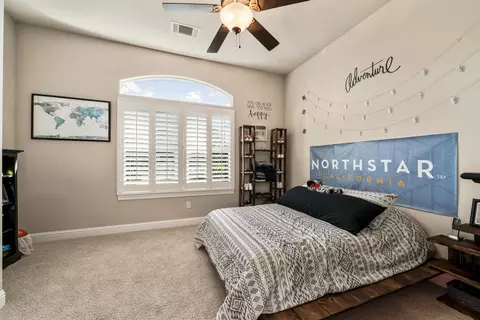 586 Bellagio, Redding, CA 96003 photo 19