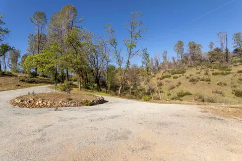 15765 Old Stagecoach Rd, Redding, CA 96001 photo 4