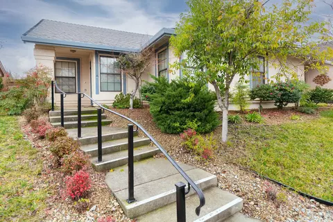 333 Vintage Path, Redding, CA 96003 photo 1