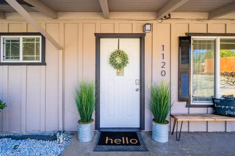 1120 Redbud Dr, Redding, CA 96001 photo 2