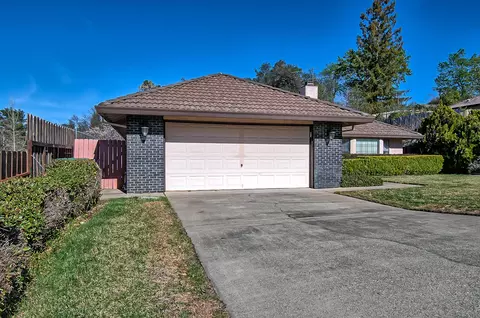 1730 Vega St, Redding, CA 96002 photo 3