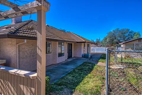 1730 Vega St, Redding, CA 96002 photo 47