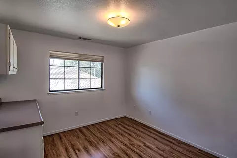 1730 Vega St, Redding, CA 96002 photo 33