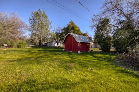 1394 Carter Way, Redding, CA 96002 photo 10