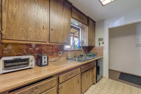 1394 Carter Way, Redding, CA 96002 photo 20