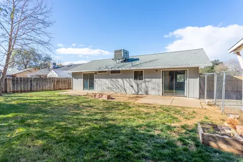 1971 Silverfield Loop, Redding, CA 96002 photo 13