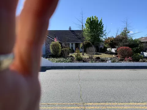 597 Collyer Dr, Redding, CA 96003 photo 1
