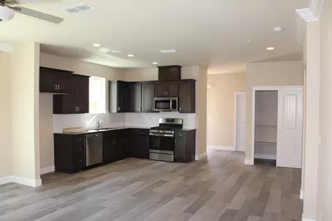 883 Congaree Ln, Redding, CA 96001 photo 2