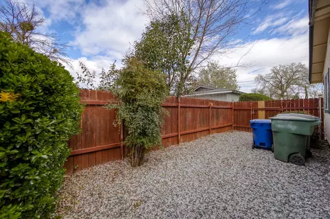 6966 River Dr, Redding, CA 96001 photo 33