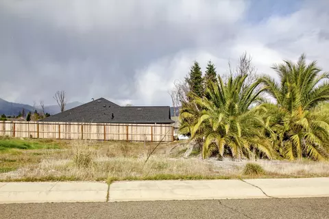 16904 Cape Cod Dr, Redding, CA 96003 photo 7