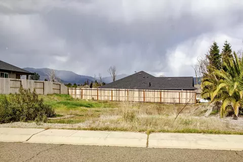 16904 Cape Cod Dr, Redding, CA 96003 photo 6