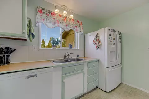 11348 Sara Dr, Redding, CA 96003 photo 20