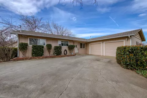 11348 Sara Dr, Redding, CA 96003 photo 5