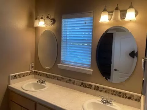 3197 Copper Creek Dr, Redding, CA 96002 photo 9