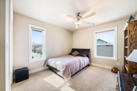 857 Fell St, Redding, CA 96001 photo 10