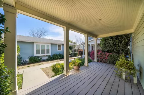 857 Fell St, Redding, CA 96001 photo 3