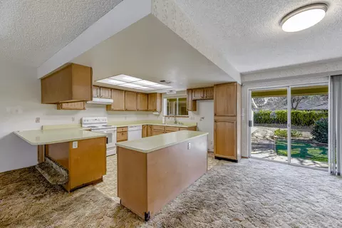 2959 Dove St, Redding, CA 96001 photo 9