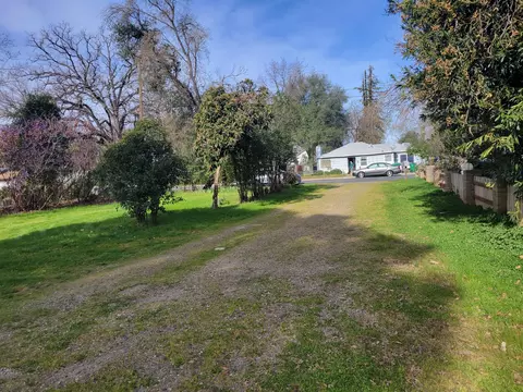 1663 Howard St, Anderson, CA 96007 photo 2