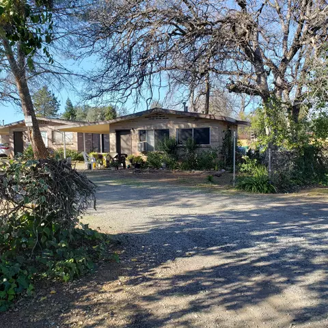 2750 Reservoir Ln, Redding, CA 96002 photo 3