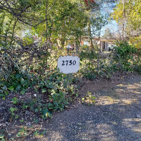 2750 Reservoir Ln, Redding, CA 96002 photo 2