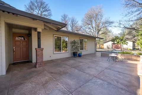 12166 Carol Ann Ln, Redding, CA 96003 photo 4