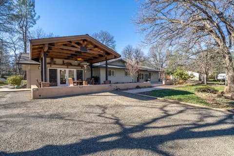 12166 Carol Ann Ln, Redding, CA 96003 photo 1