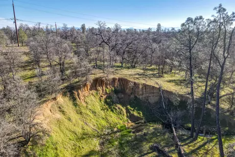 12166 Carol Ann Ln, Redding, CA 96003 photo 72