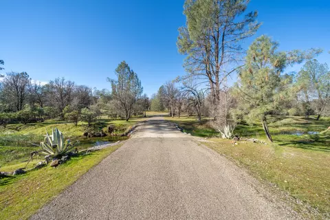 12166 Carol Ann Ln, Redding, CA 96003 photo 62