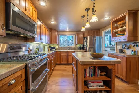 12166 Carol Ann Ln, Redding, CA 96003 photo 14