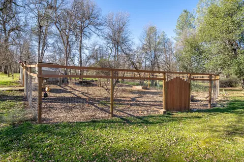 12166 Carol Ann Ln, Redding, CA 96003 photo 56