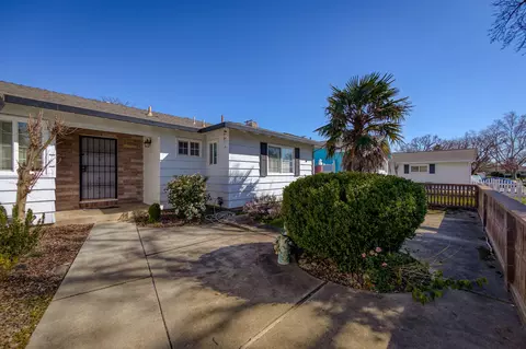 6521 Kimberly Dr, Redding, CA 96001 photo 1