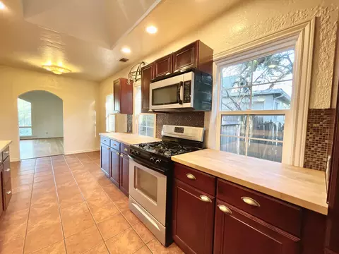 2110 Terrace St, Redding, CA 96001 photo 20