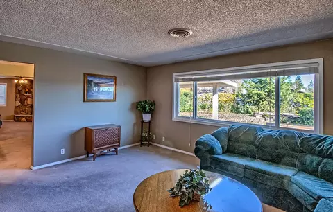 1332 Lorraine Dr, Redding, CA 96002 photo 14