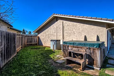 1332 Lorraine Dr, Redding, CA 96002 photo 38
