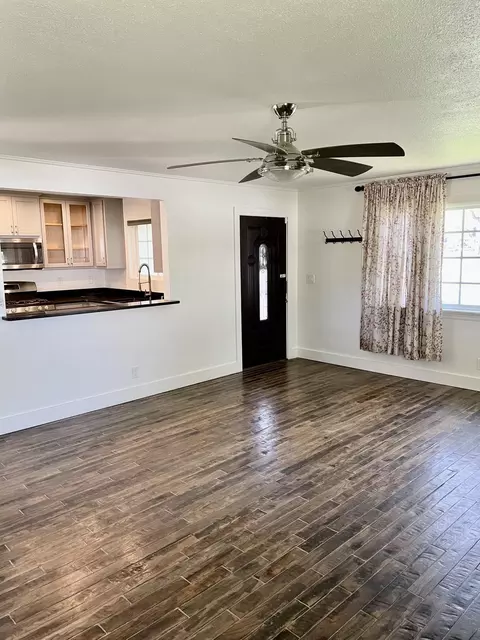 6745 Sacramento Dr, Redding, CA 96001 photo 9