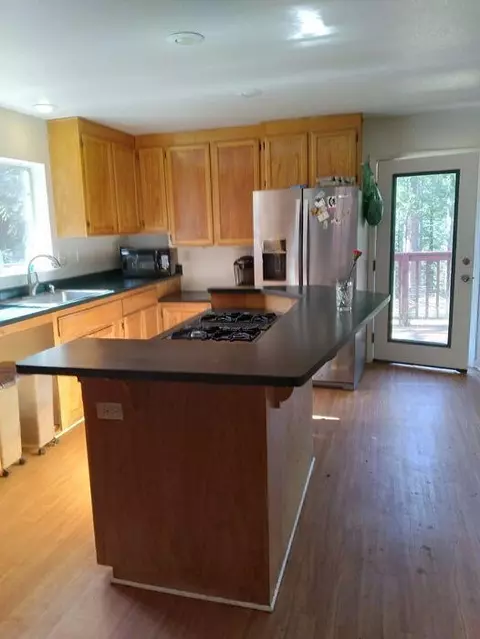 14966 Phillips Rd, Oak Run, CA 96069 photo 4