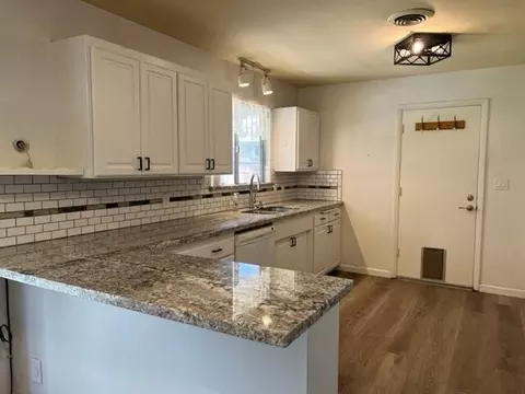 6600 Riverside Dr, Redding, CA 96001 photo 2