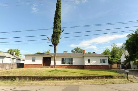 2065 Gold St, Redding, CA 96001 photo 1