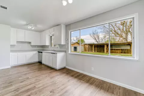 3235 Aster St, Anderson, CA 96007 photo 8