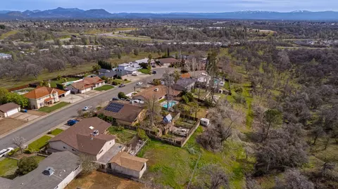 431 Woodcliff Dr, Redding, CA 96003 photo 39
