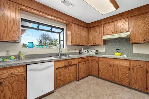 431 Woodcliff Dr, Redding, CA 96003 photo 7
