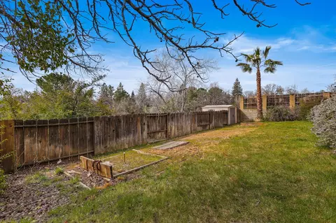 431 Woodcliff Dr, Redding, CA 96003 photo 37
