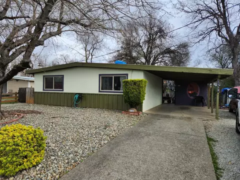 2933 Victor Ave, Redding, CA 96002