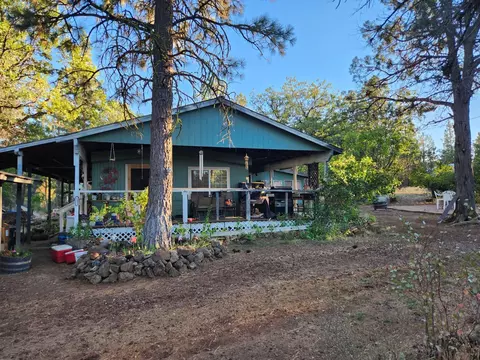 43133 Chaffey Ct, Fall River Mills, CA 96028